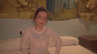 Vega kaj ŝia sperto kun GRANDA KAJ NIGRA KOKO