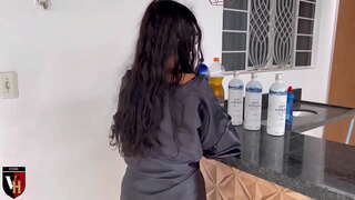 Si rambut coklat suka seks