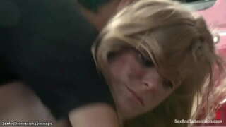 Sexig blond Öre Pax besök galen mekaniker Tommy Pistol hon träffade på terapeuten men han övermannar henne och knullar med stor kuk över hans butik