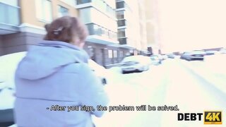 ДОЛГ4 min Барменша Calibri Angel bilməz pul qazanmaq, lakin o, istifadə edə bilər, öz cinsi yazım