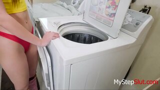 Unu El La Taskoj Estas Fiki Mia Paĉjo