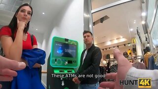 HUNT4K. آدمی کی گھڑیاں کس طرح ان کی خوبصورتی داخل کیا جاتا ہے کی طرف سے اجنبی